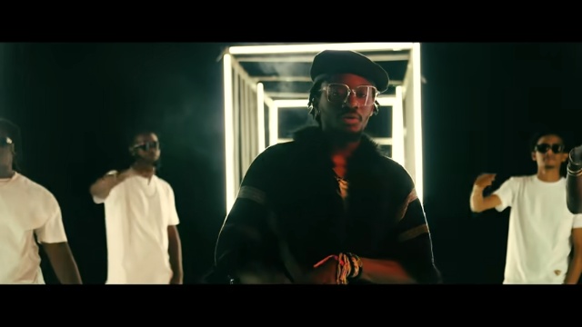 Moms Loup – Petarni